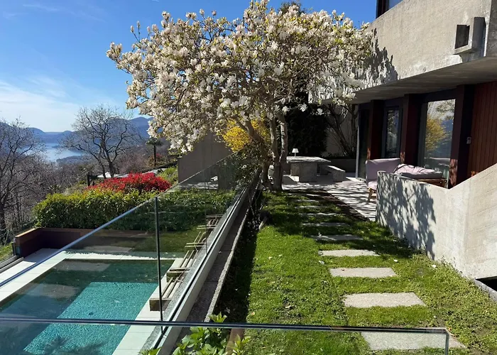 ROMANTIC SUlTE WITH AMAIZING VIEW Cademario