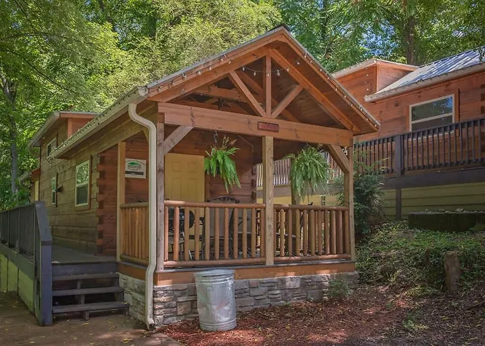Sophie Cabin National Forest Tiny Cabin Chattanooga