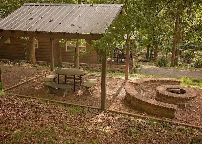Jake Cabin Luxury Hot Tub Cabin Near Downtown Chattanooga
