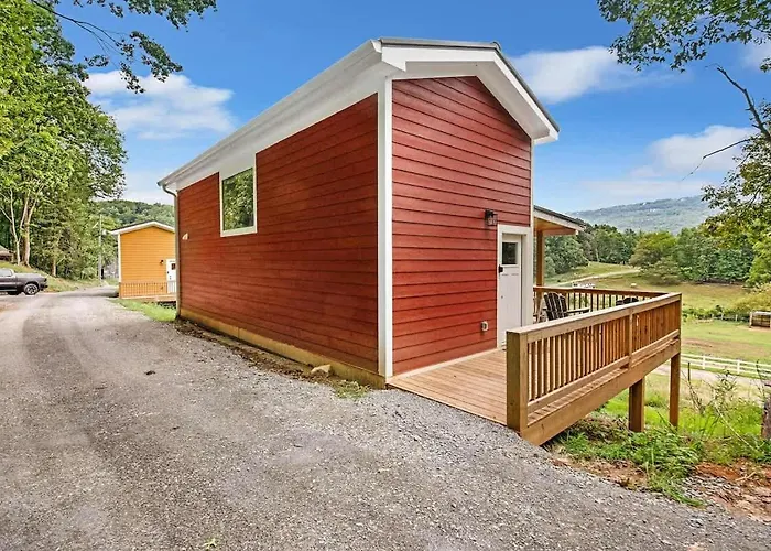 The Red Roost Cabin Chattanooga