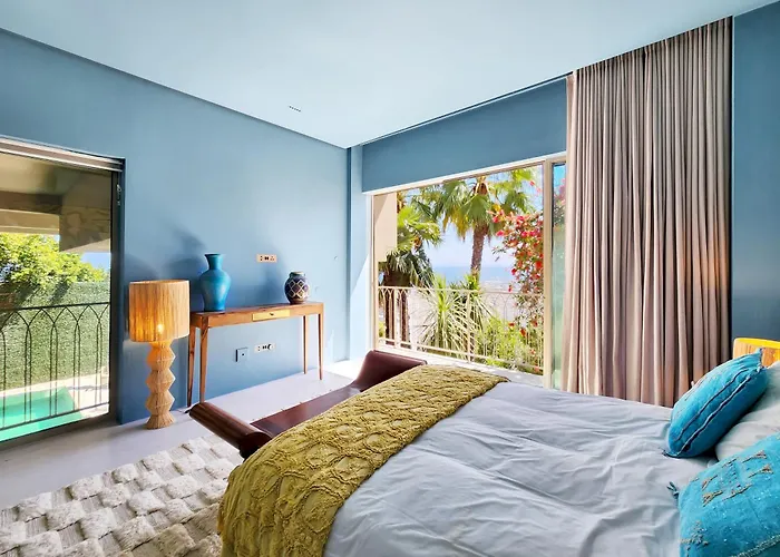 Luxury 8-Suite Villa With Heated Pools, Ocean & Mountain Views Kapstadt