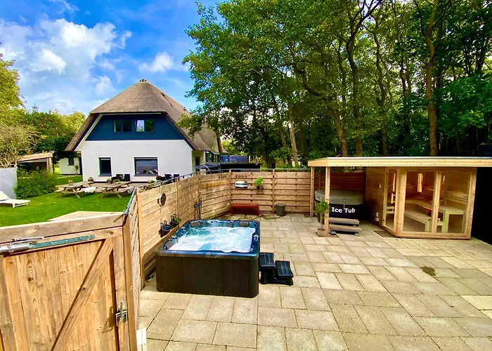 Theislandlife Vakantiehuis Met Prive Jacuzzi En 3 B&B Kamers De Koog 