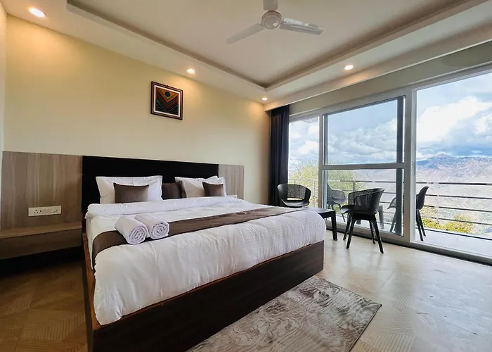 Hotel The Mountain Bliss Retreat - A Open Terrace & Garden Near Jw Marriott Masuri
