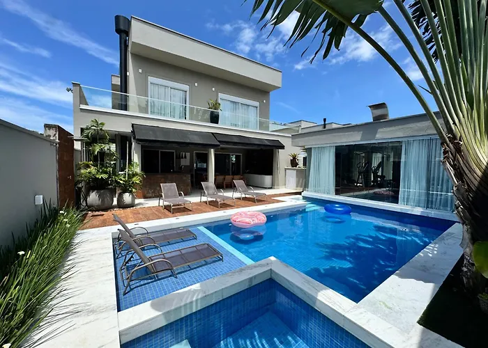 Casa De Luxo Com Enxoval Completo, 4 Quartos, Area Gourmet, Piscina, Academia, Quadra Particular, Lago E Vista Privilegiada Bertioga