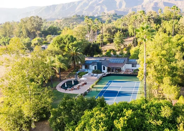 Luxury Ojai Escape Pool, Jacuzzi & Tennis Court
