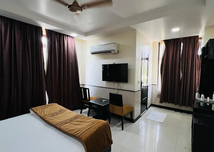Aadhar Hotel Gurgaon