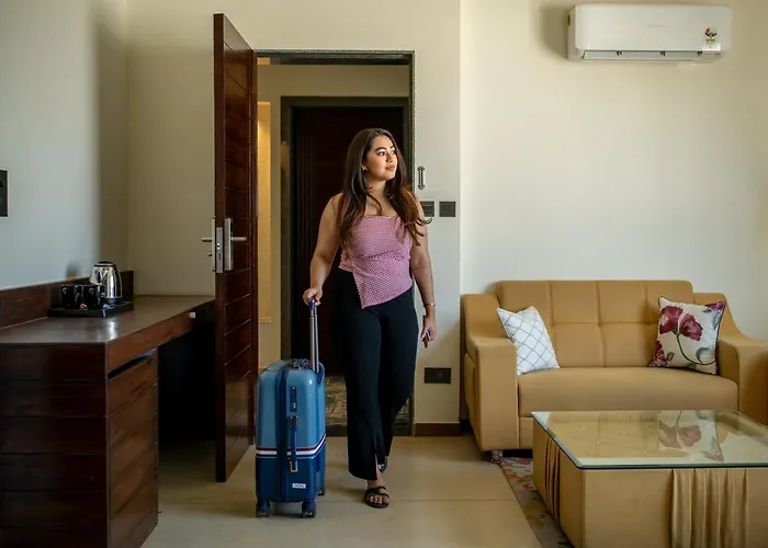 Perfectstayz Premium Stepwell By The Lake Udaipur