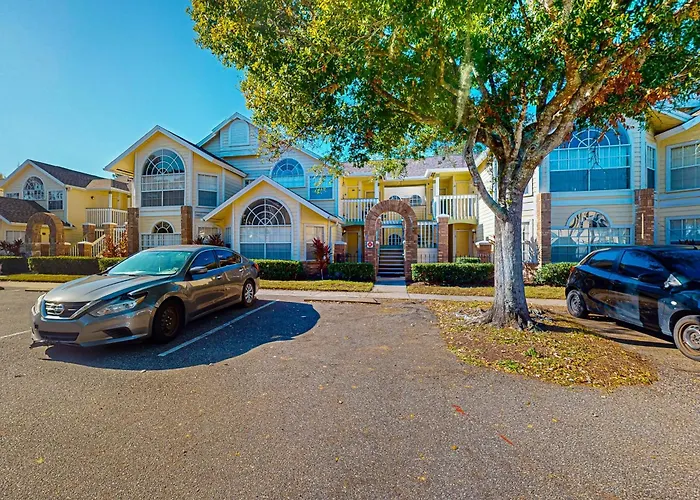 Dog-Friendly Retreat With Hot Tub, Outdoor Pool, & Tennis Court - Great Location Kissimmee