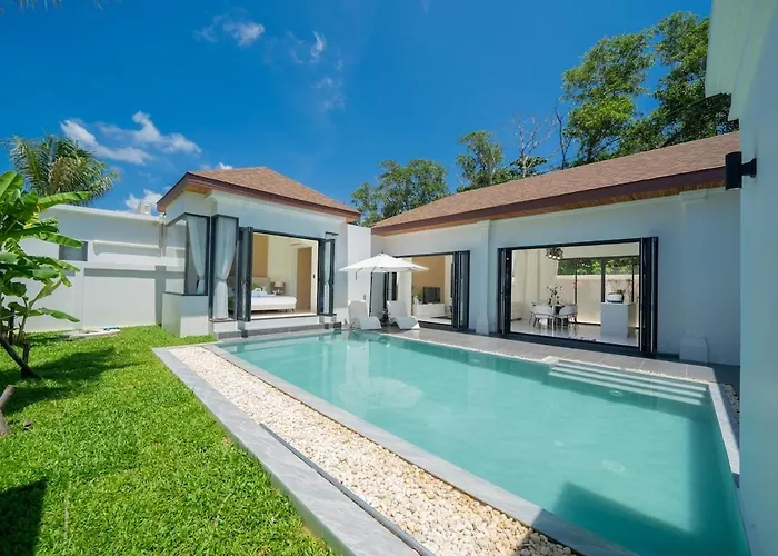 Lucky89 三卧豪华私人泳池别墅步行600M Rawai海滩 餐厅 咖啡 超市 海鲜市场 Phuket