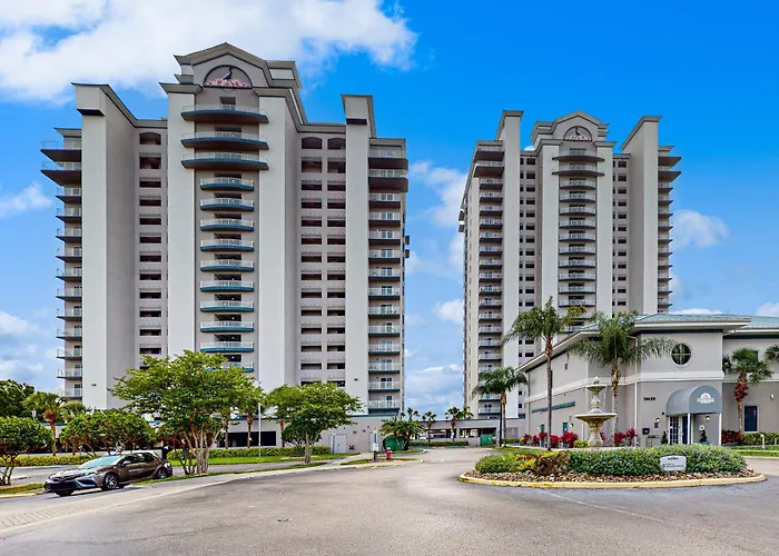 Inviting Lakefront Condo Near Attractions With Lake View, Ac, Pool & Hot Tub Orlando