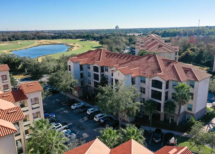 Gated Golf Condo With On-Site Pool, Hot Tub, Screened Balcony, & Washer/Dryer Kissimmee