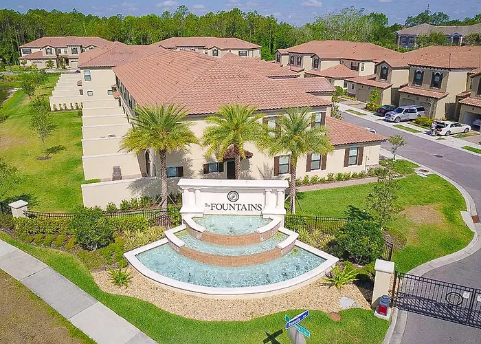 Charming Dog-Friendly Home With Pool, Hot Tub, Fitness Center, Patio, & Kitchen Kissimmee