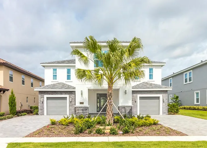 Luxurious Home | Private Pool + Spa Kissimmee