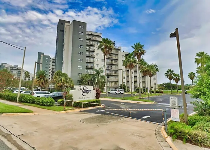 Spacious Condo With A Kitchenette, Ac, Pools, Hot Tubs, Tennis, & Gym Orlando