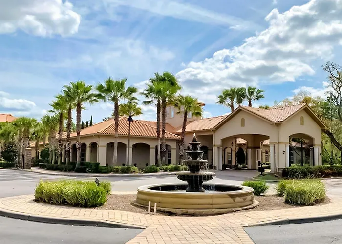 Resort Condo Close To Theme Parks With On-Site Pool, Bar, Restaurant, & Gym Kissimmee