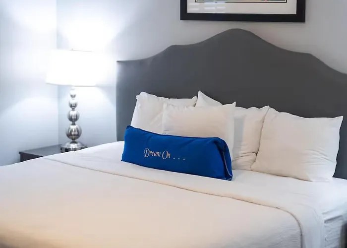 Aparthotel Frenchmen 2Br W Pool, Hot Tub & Free Parking New Orleans