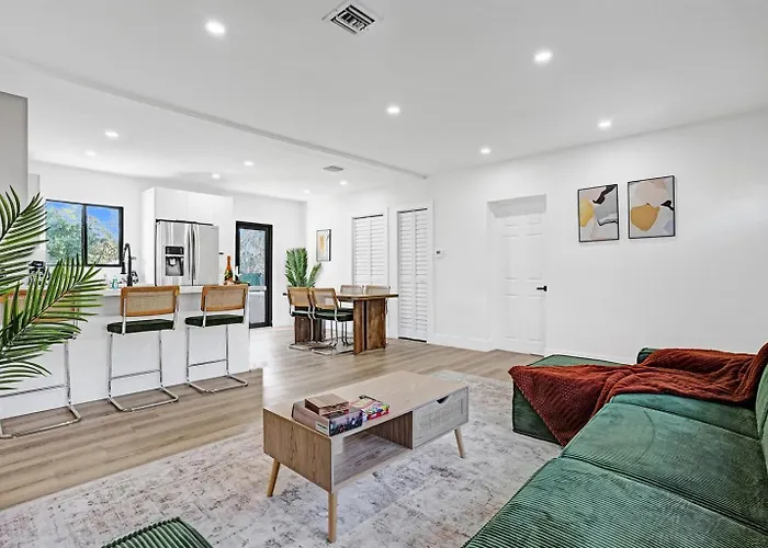 Villa Olive Palm Retreat With Pool Miami