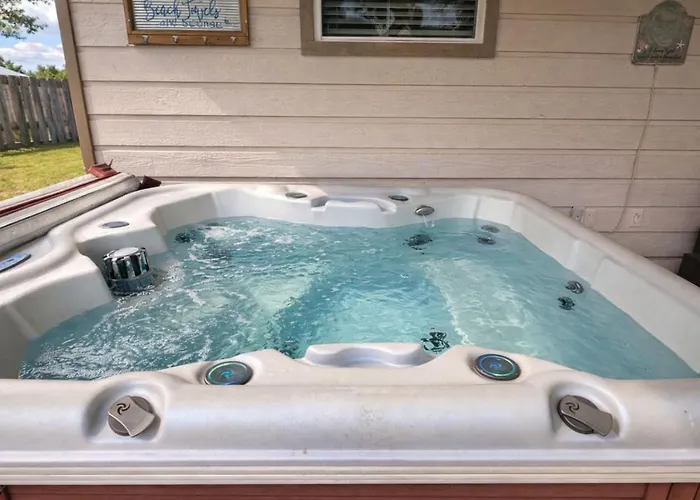 Coastal Hangout- Hot Tub- Fire Pit-Game Room Panama Stadt
