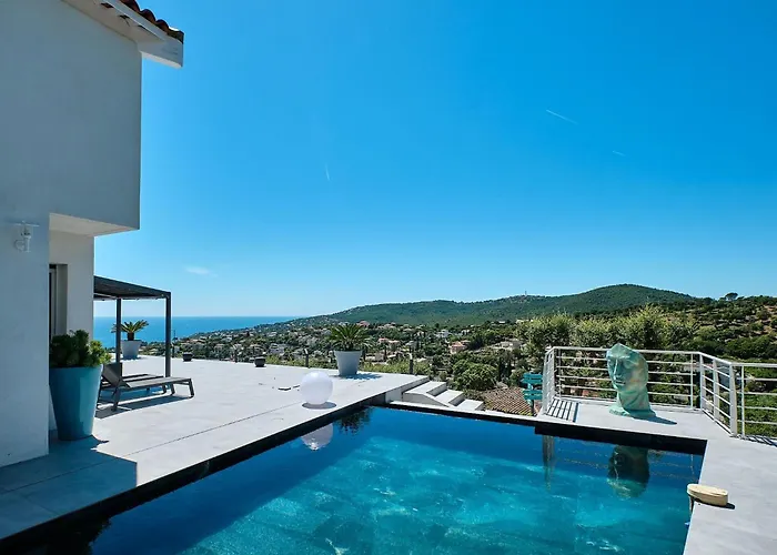 Holiday Home Villa 259 Mit Meerblick- Pool Und Jacuzzi By Interhome Les Issambres