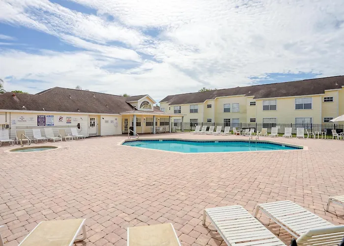 Dog-Friendly Retreat With Hot Tub, Outdoor Pool, & Tennis Court - Great Location Kissimmee