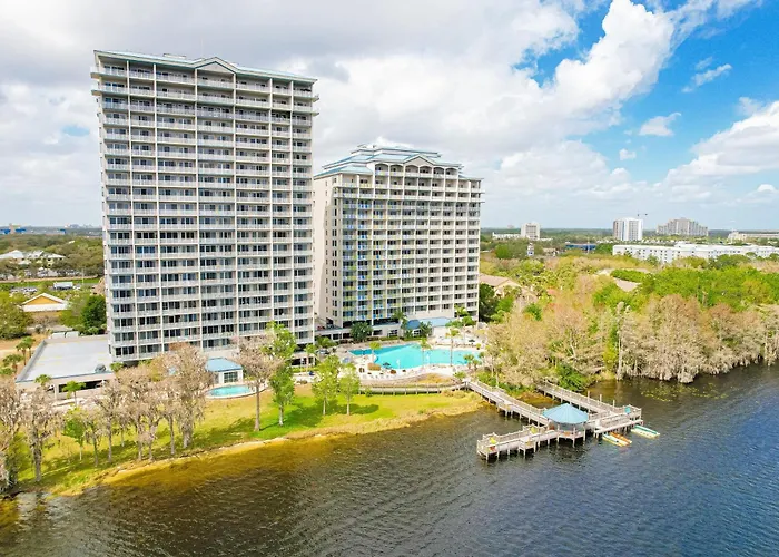 Lakefront Condo With Stunning Lake Views, Ac, Pool & Hot Tub Near Attractions Orlando