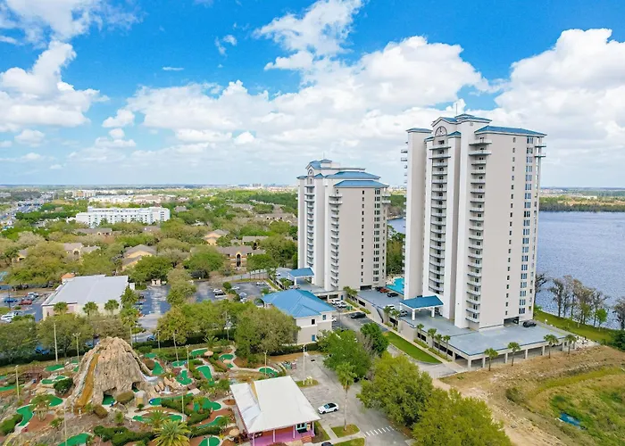 Charming Lakefront Condo With Balcony, Lake View, Ac, Internet, Pool & Hot Tub Orlando