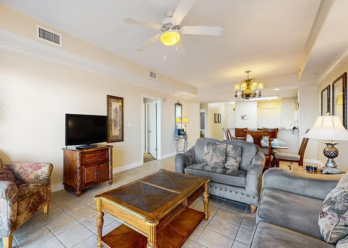 Lakefront Condo With Full Kitchen, Ac, Pool & Hot Tub Near Local Attractions Orlando