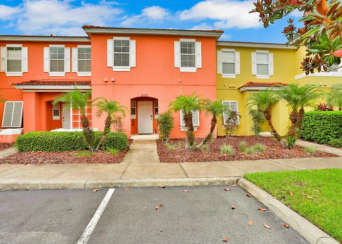 Two-Story, Dog-Friendly Gem Near Theme Parks With Pool, Central Ac & On-Site Gym Kissimmee