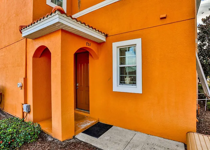 Stylish Family Retreat With Pool Near Disney World Kissimmee