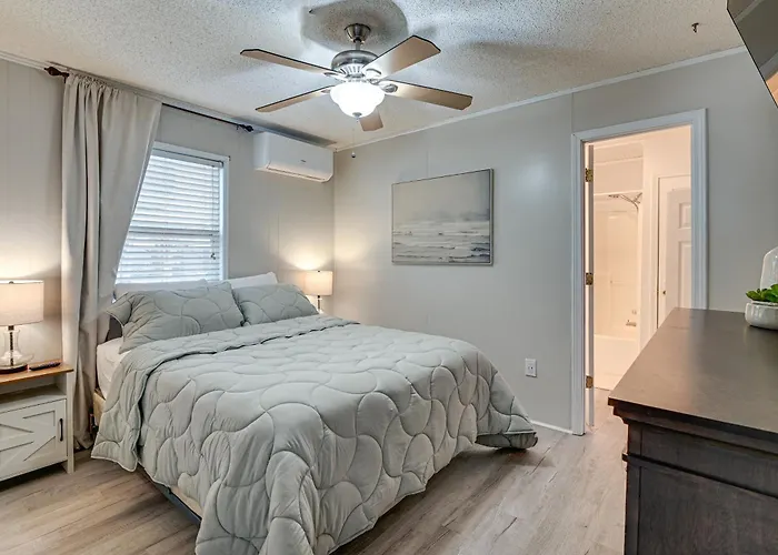 Golf Cart + Beach Access! Ocean Lakes Retreat Myrtle Beach