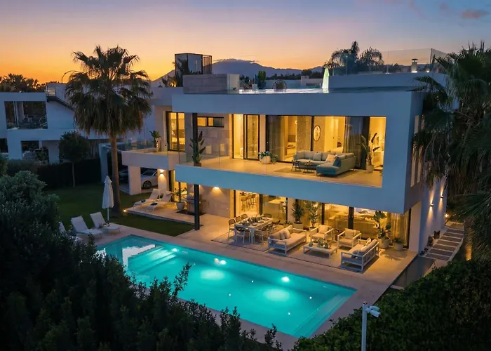 Vacation Marbella I Villa Fleur, Rooftop Hot Tub, Heated Pool, Sauna, Cine, Gym, Sea View, Close To The Beach Estepona