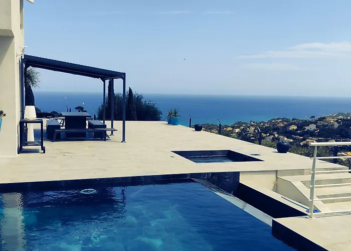 Holiday Home Villa 259 Mit Meerblick- Pool Und Jacuzzi By Interhome Les Issambres