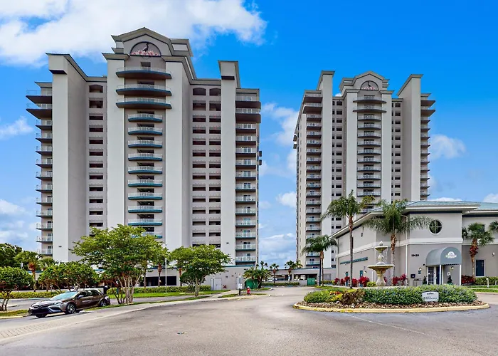 Lakefront Condo With Lake View, Kitchen, Gym, Pool & Hot Tub Near Attractions Orlando