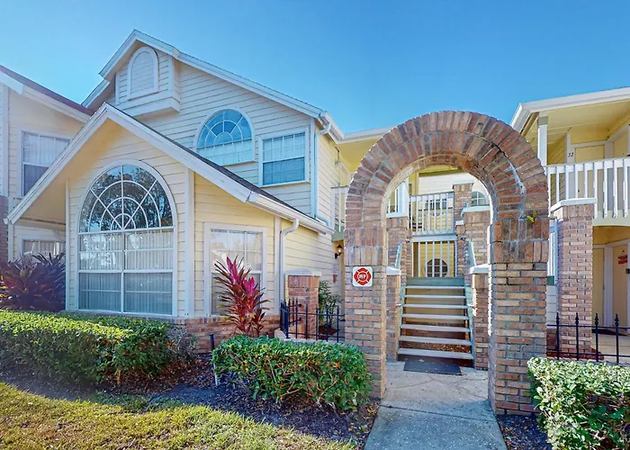 Dog-Friendly Retreat With Hot Tub, Outdoor Pool, & Tennis Court - Great Location Kissimmee