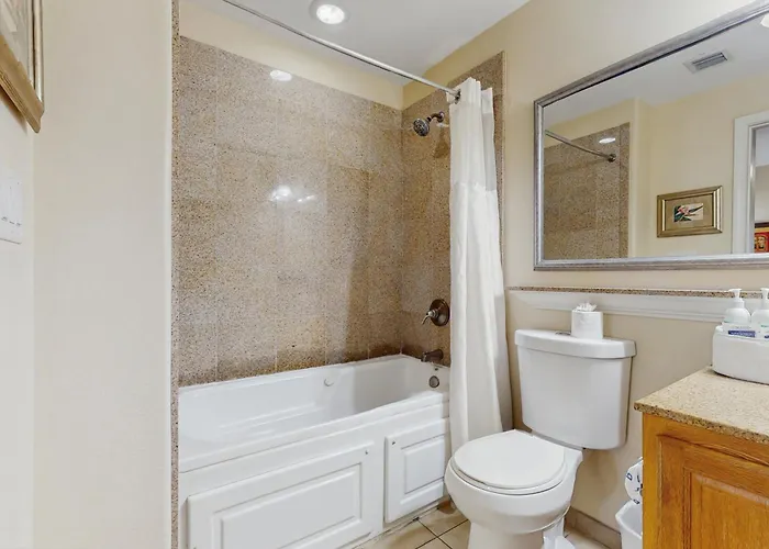 Lake-View 3Rd-Floor Condo With Hot Tub, Pools, Balcony, Shuttle Service, & Gyms Orlando