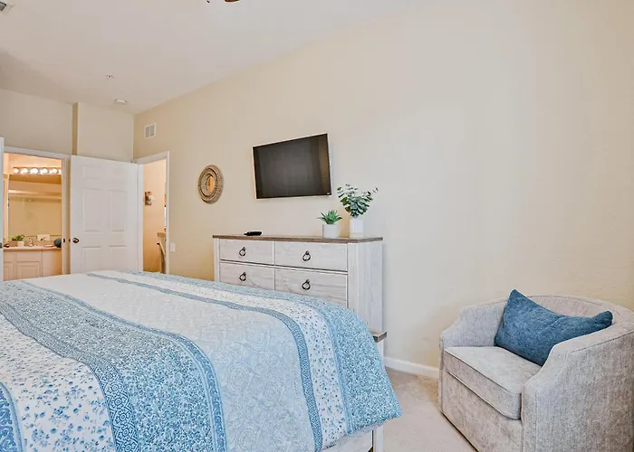 Friendly Condo With Pool And Hot Tub Access, Wifi, Central Ac, And Private W/D Orlando