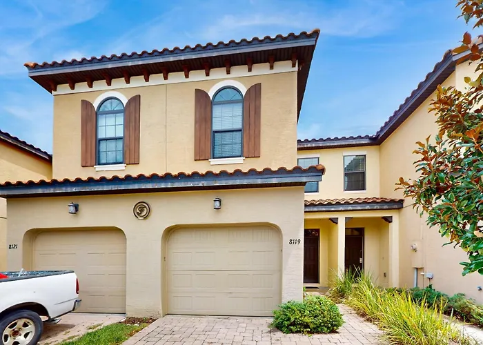Charming Dog-Friendly Home With Pool, Hot Tub, Fitness Center, Patio, & Kitchen Kissimmee