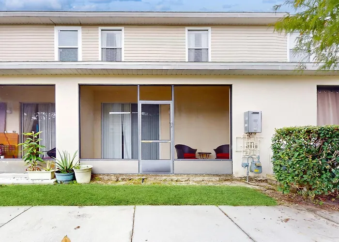Updated Retreat With Pool Access, W/D, Ac, & Patio - Close To Disney Parks Kissimmee