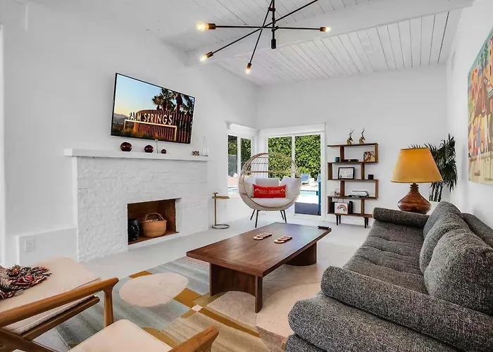 Villa Mid-Century Oasis W Heated Pool & Hot Tub 7Min Dt Palm Springs