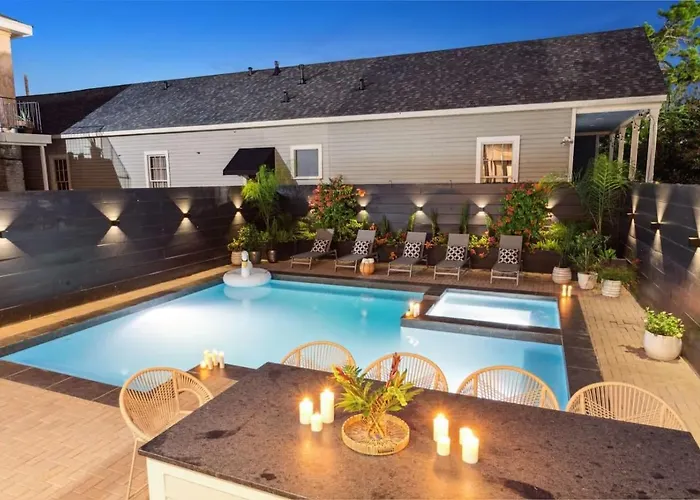 Gorgeous Grand Home With Heated Pool New Orleans