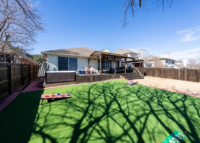 Stay Awhile Austin - An Atx Fun House
