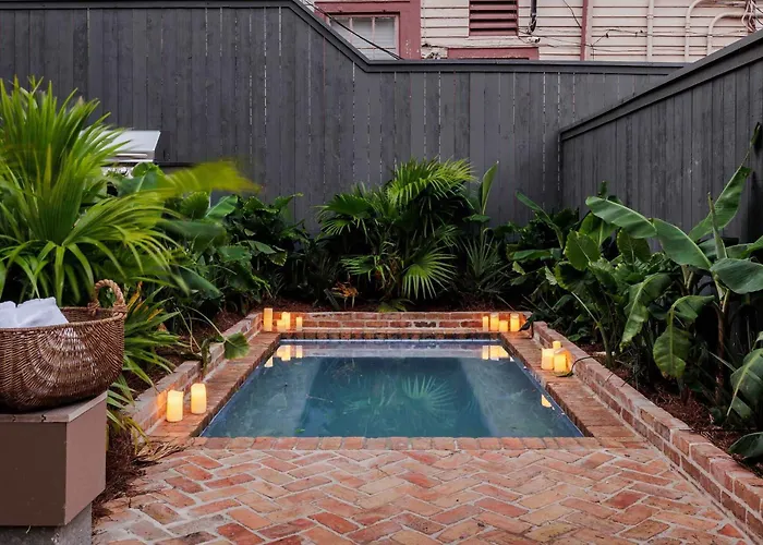 Luxe 6-Bedroom Garden District Suite Hotel Pool New Orleans