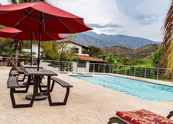 Farm In The Santa Fe Desert With A Swimming Pool, Jacuzzi Santa Fe de Antioquia