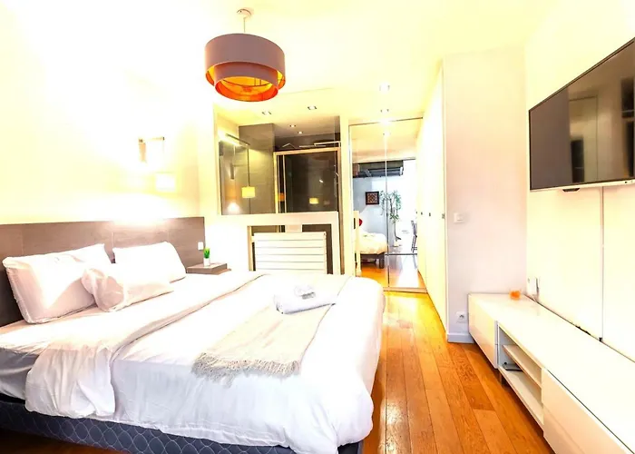 Bed and Breakfast Eifel Househ1 Paris