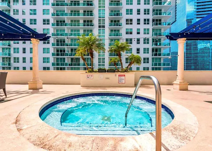 Villa Dazzling Views in Brickell Miami
