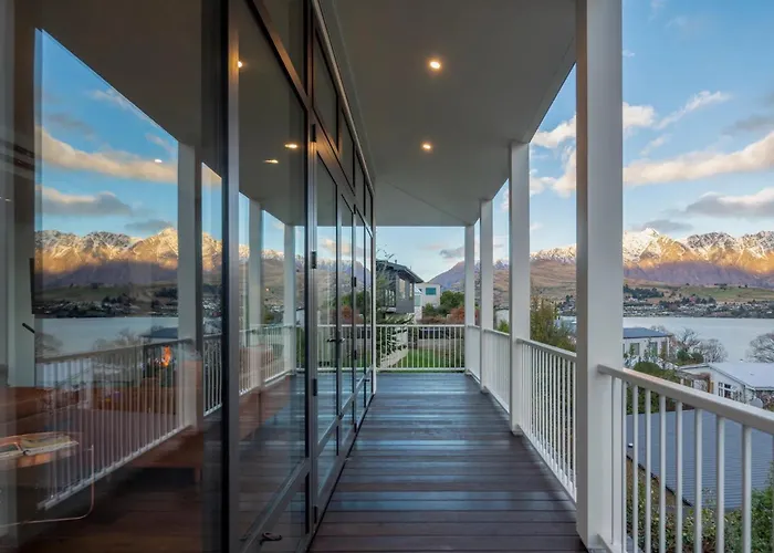 10 The Terrace - Lake Views - Hot Tub Queenstown