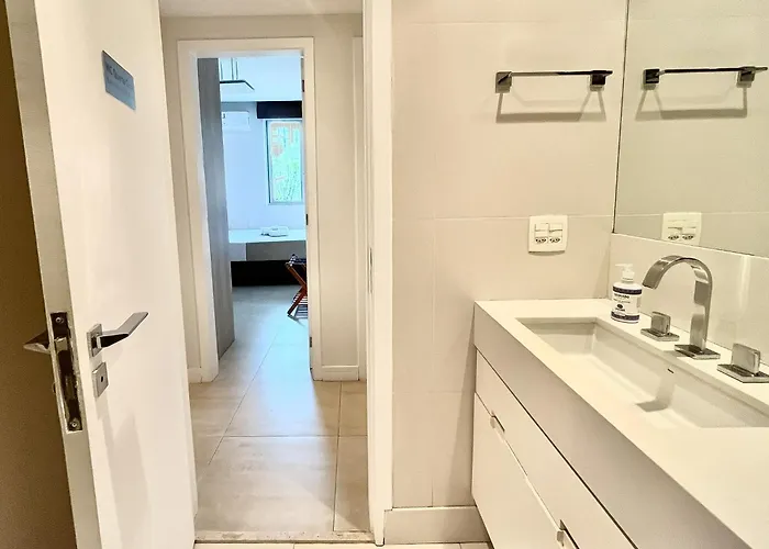 Quartos Confortaveis E Silenciosos Em Botafogo - 5 Min Metro Com Ar Condicionado E Wi-Fi Rio de Janeiro