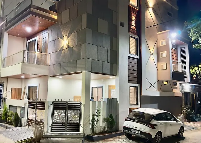 Luxury 3Bhk Villa With Bathtub And Penthouse Indore