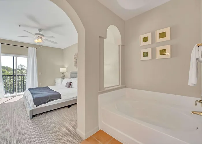 Upstay Modern 2Br Condo Near Disney Orlando