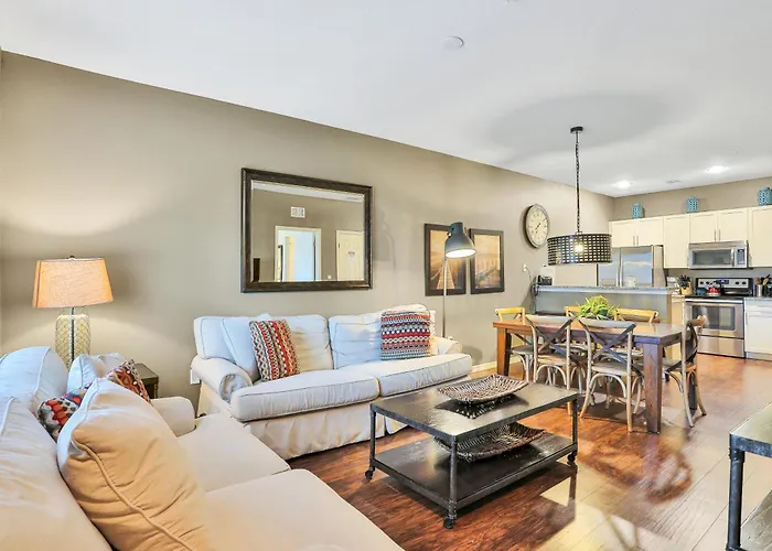 Luxurious Townhome W/ Free Wifi, Themed Kids Room & Shared Resort-Style Pool Kissimmee